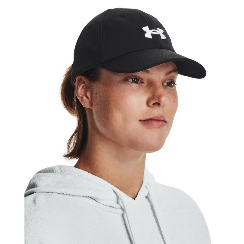 UNDER ARMOUR CZAPKA Z DASZKIEM BLITZING 001