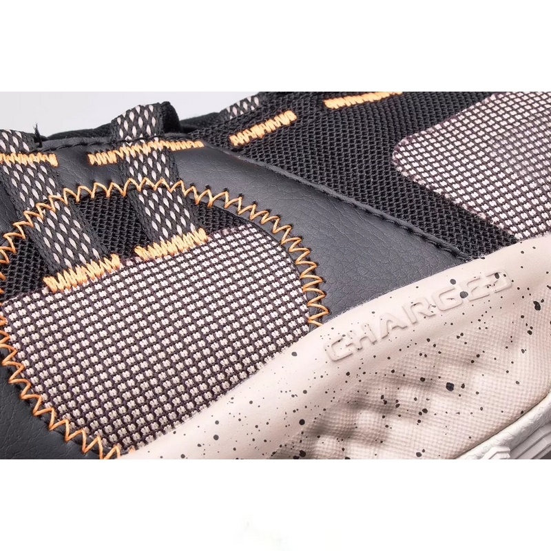 UNDER ARMOUR BUTY CHARGED MAVEN TREK