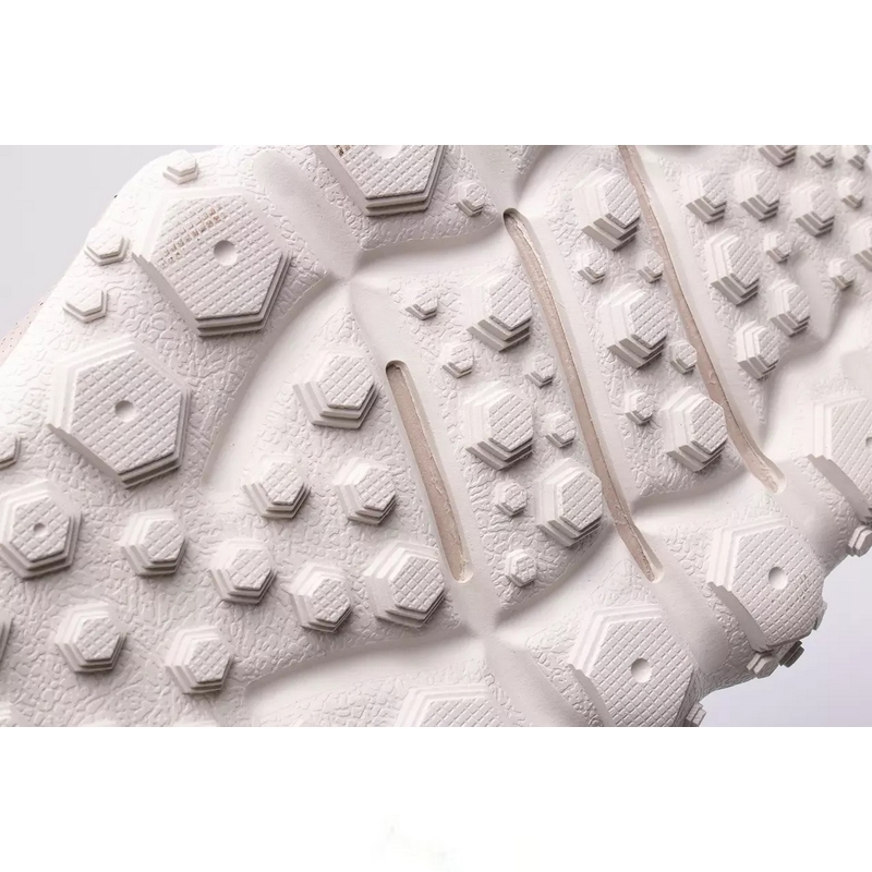 UNDER ARMOUR BUTY CHARGED MAVEN TREK