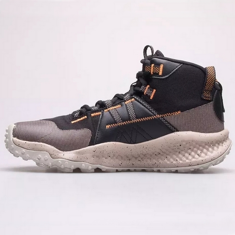 UNDER ARMOUR BUTY CHARGED MAVEN TREK