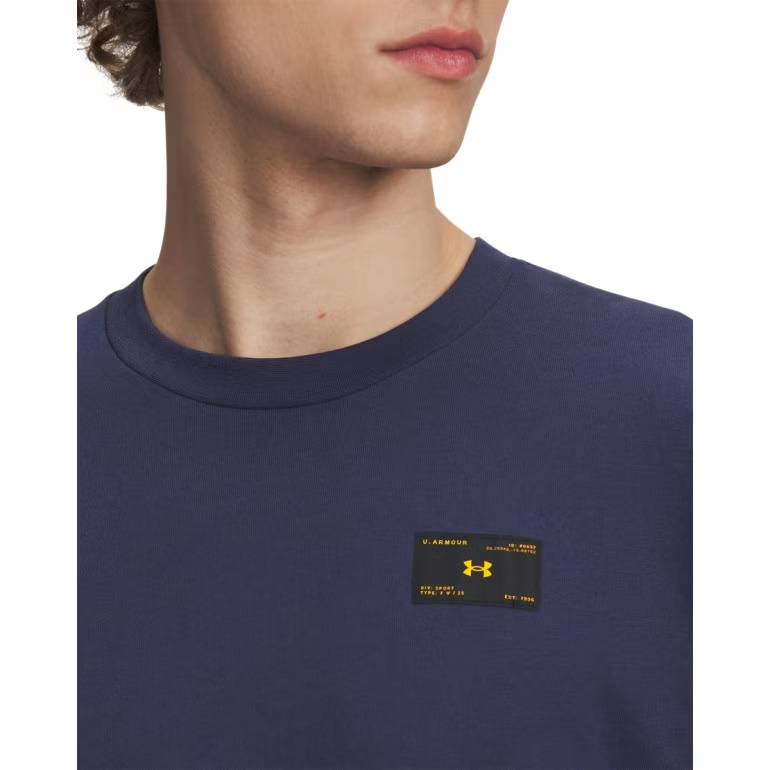 UNDER ARMOUR KOSZULKA WOVEN LABEL HEAVYWEIGHT 403