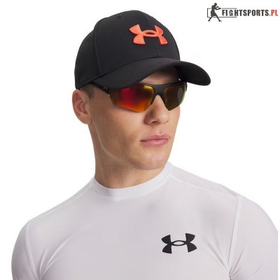 UNDER ARMOUR CZAPKA Z DASZKIEM BLITZING 006
